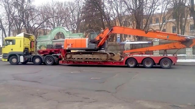 Перевозка автомобильных кранов в Новосибирске