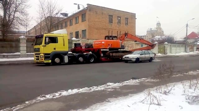 Перевозка башенных кранов в Екатеринбурге